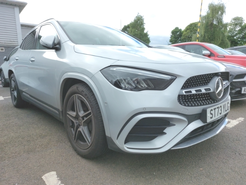Compare Mercedes-Benz GLA Class Gla 220D 4Matic Amg Line Executive ST73YLG Silver