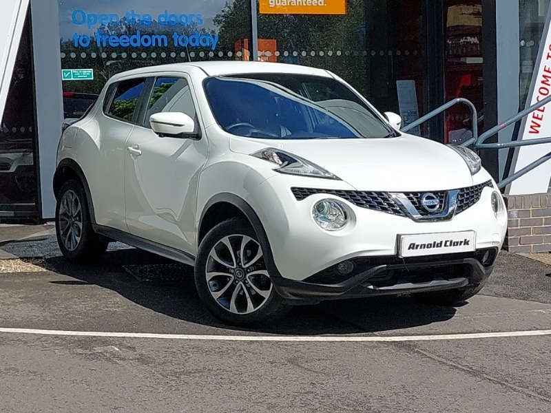 Compare Nissan Juke 1.6 112 Tekna Cvt Bose BP19BEY White