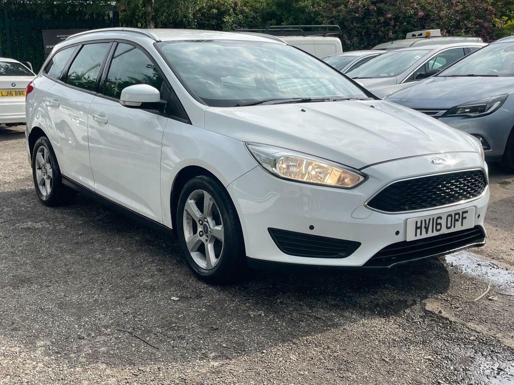 Compare Ford Focus 1.5 Tdci Style Euro 6 Ss HV16OPF White