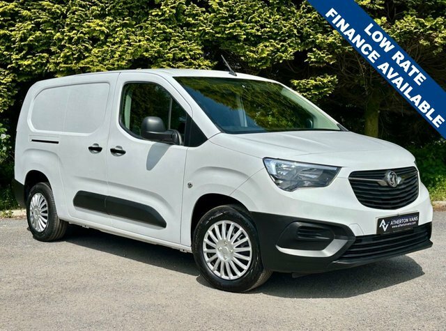 Compare Vauxhall Combo 1.6 L2h1 2300 Edition Ss 101 Bhp Finance Availa DU19CWN White