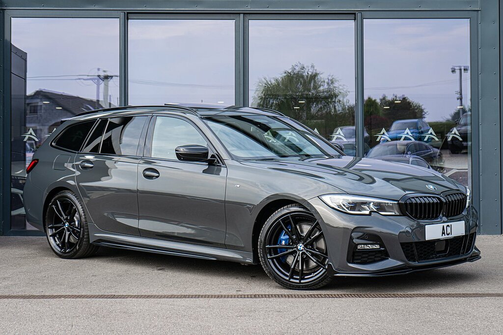 Compare BMW 3 Series 330D M Sport Pro Edition SV70UVK Grey