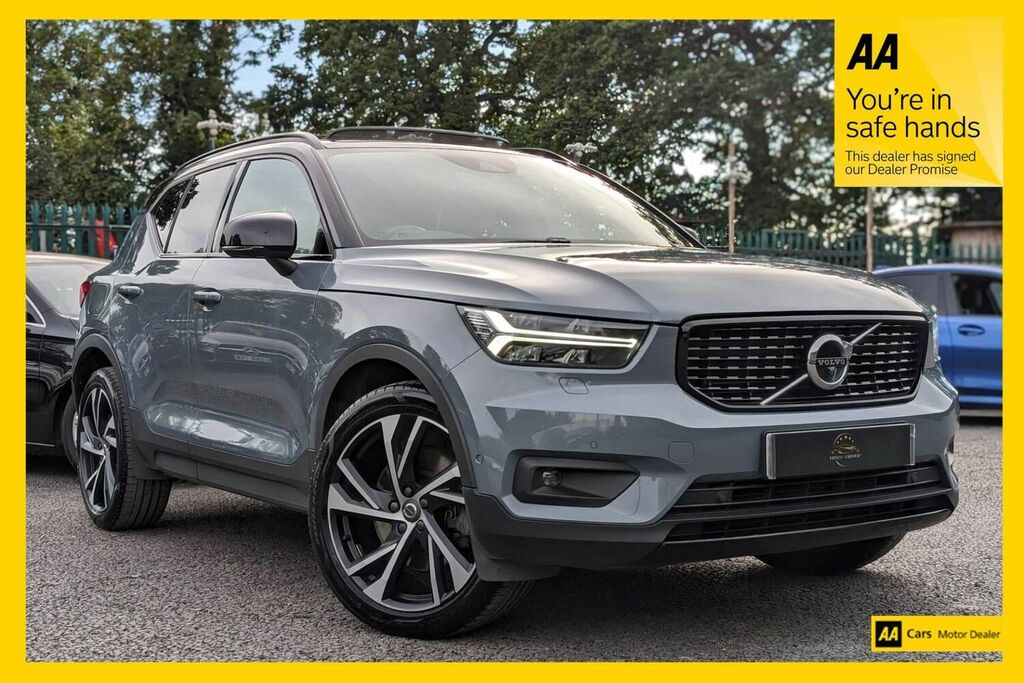 Compare Volvo XC40 Suv 1.5H T5 Twin Engine Recharge 10.7Kwh R-design YY70NCV Grey