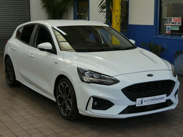 Compare Ford Focus 1.0 St-line X Edition Mhev 124 Bhp SA70UUT White