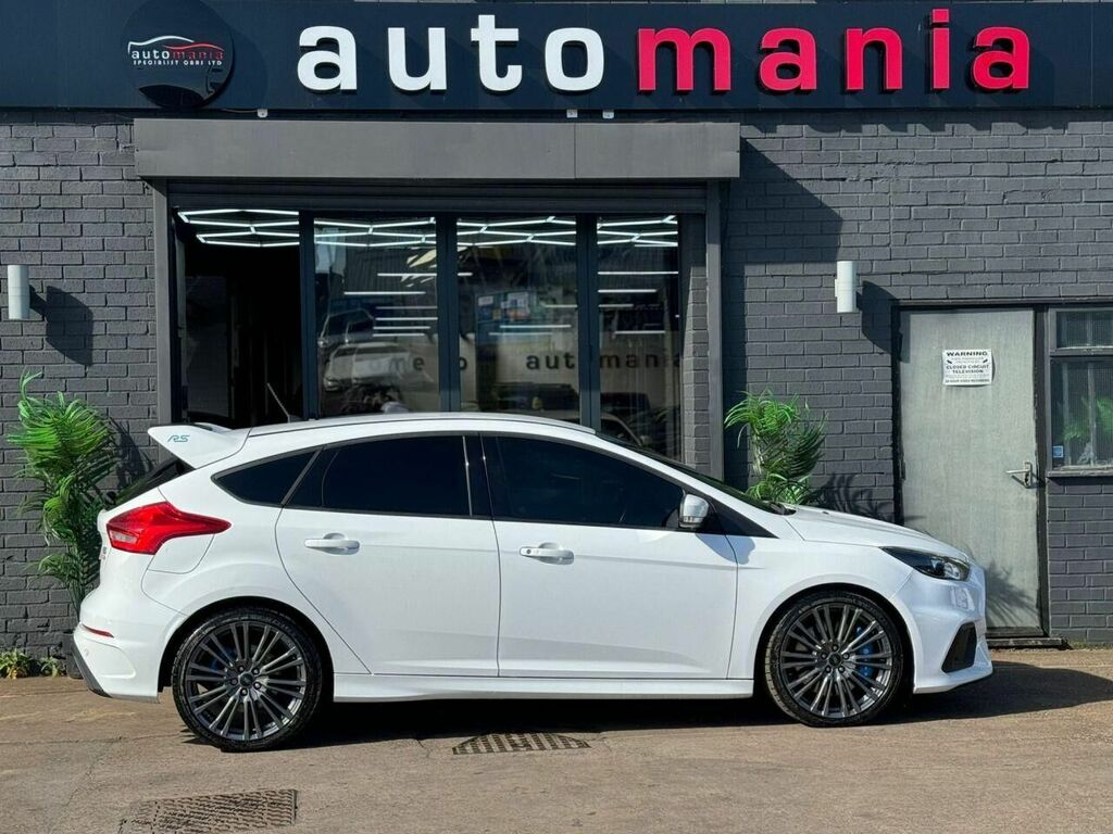 Compare Ford Focus Focus Rs LG16ZRA White