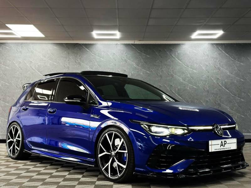 Compare Volkswagen Golf R Tsi 4Motion Dsg BL21MKZ Blue