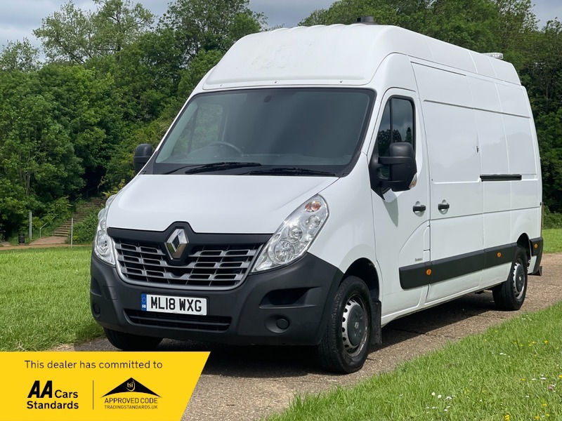 Compare Renault Master Lh35 Business Dci ML18WXG White