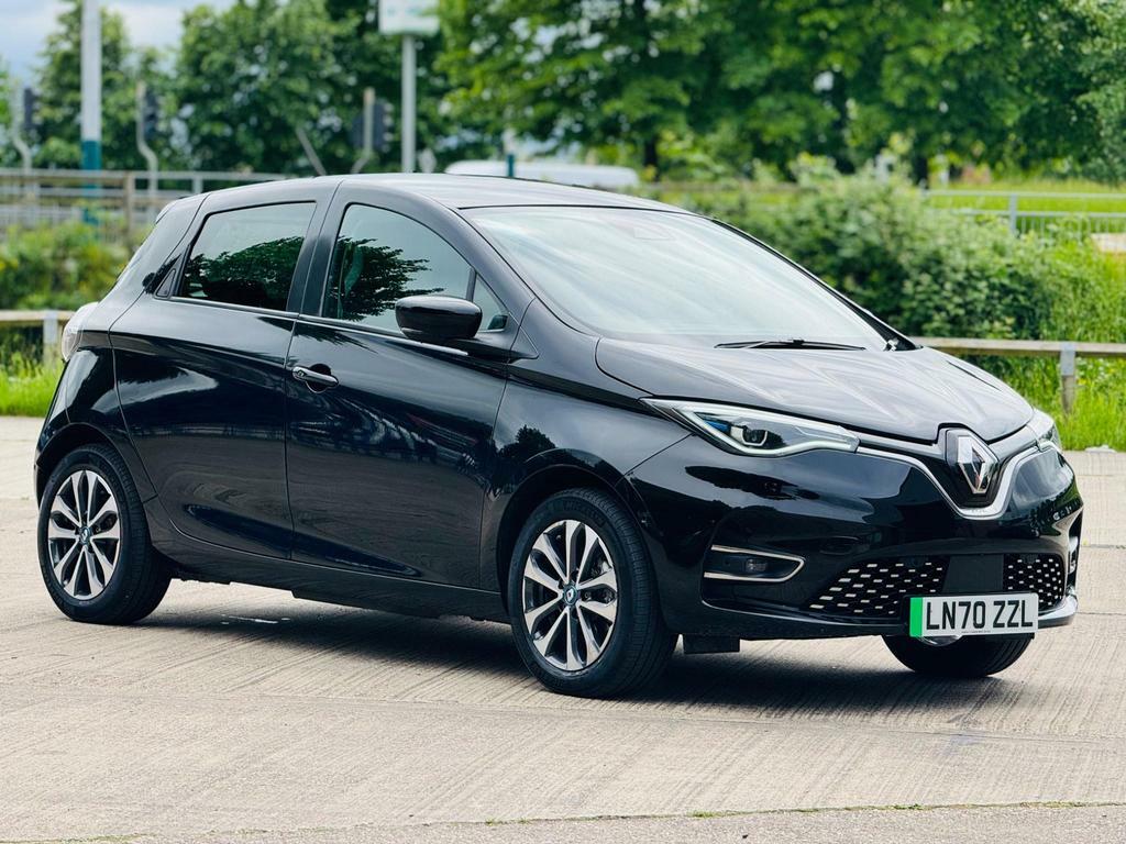 Compare Renault Zoe R135 52Kwh Gt Line LN70ZZL Black