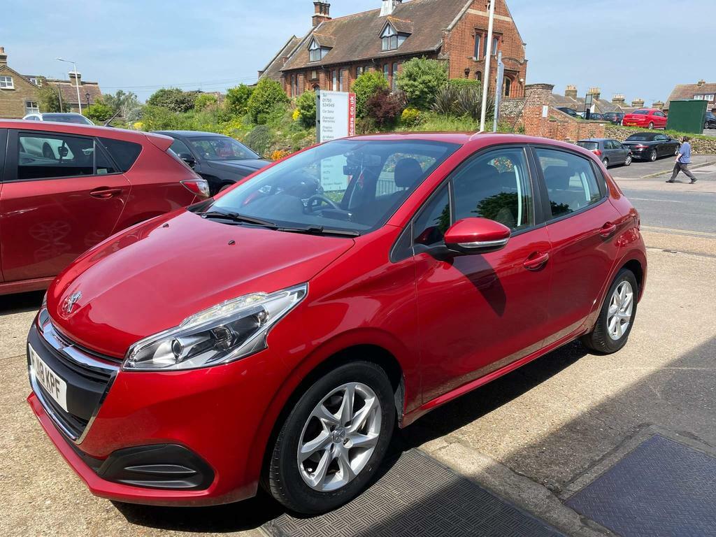 Compare Peugeot 208 1.2 Puretech Active Euro 6 Ss  Red