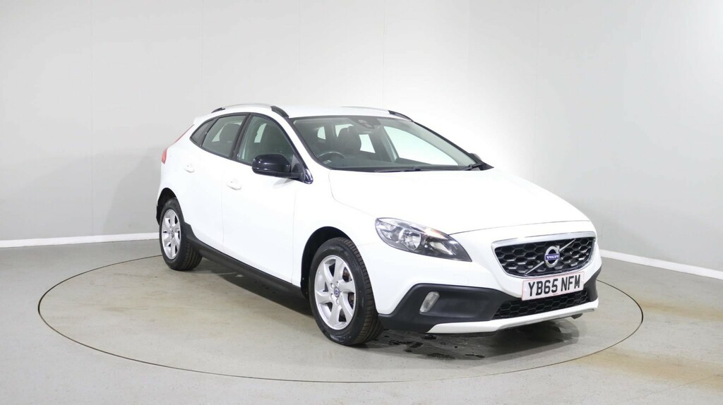 Compare Volvo V40 Cross Country D3 Cross Country YB65NFM White