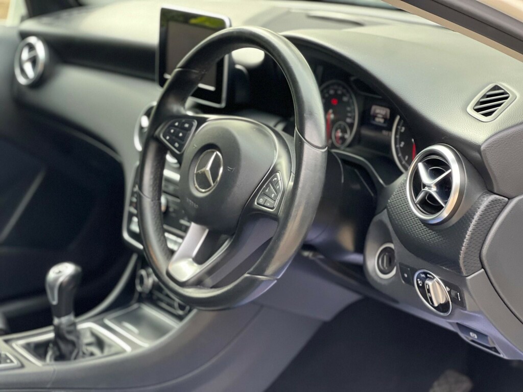 Compare Mercedes-Benz A Class 2016 65 1.6 LA65BWU 