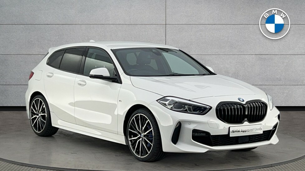 Compare BMW 1 Series 118I M Sport GJ70VYU White