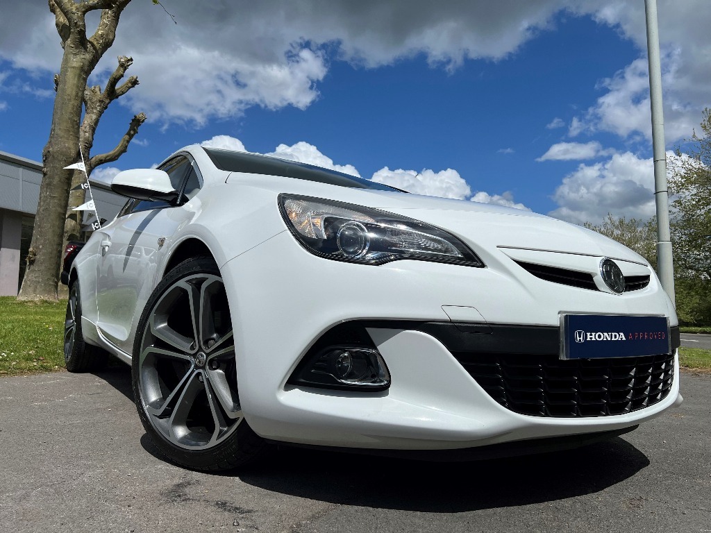 Compare Vauxhall Astra GTC Gtc Limited Edition Ss SE66PNF White