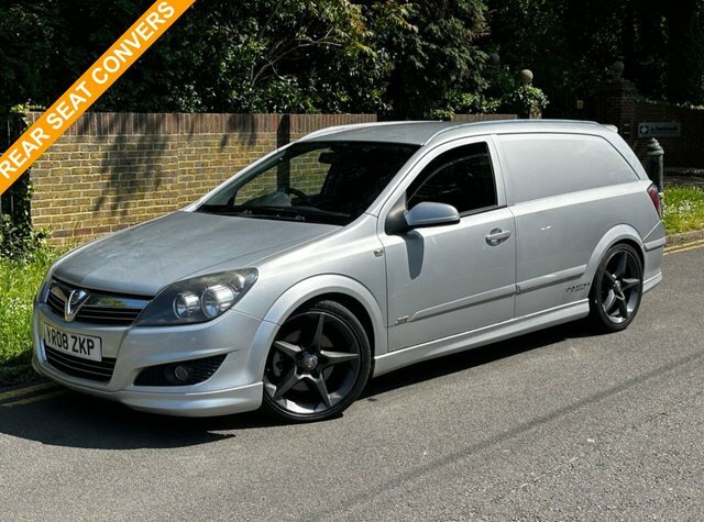 Compare Vauxhall Astra 1.9 Sportive Se Cdti 150 Bhp 5 Seat Conversion Pan YR08ZKP Silver