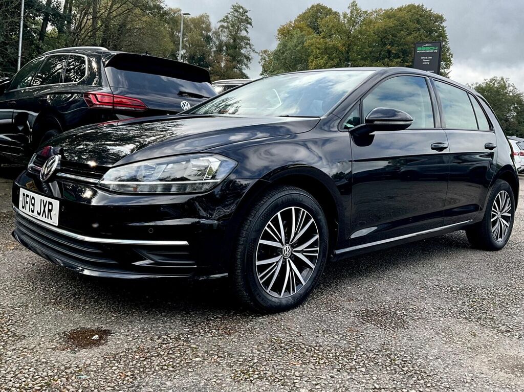 Compare Volkswagen Golf Hatchback 1.6 Tdi Se Nav Euro 6 Ss 201919 DF19JXR Black