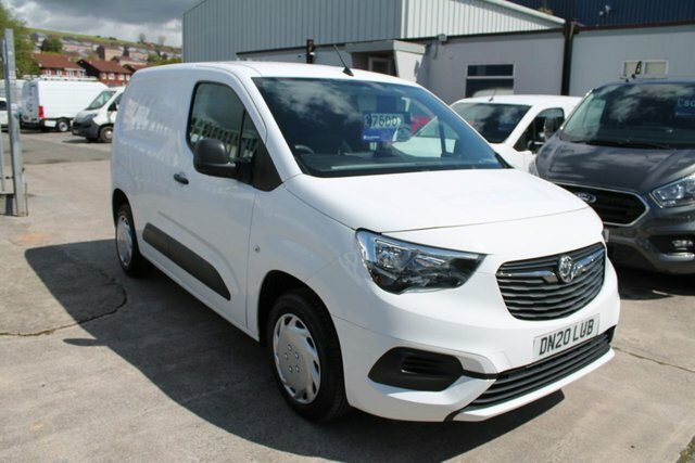 Compare Vauxhall Combo 1.5 L1h1 2000 Sportive Ss 101 Bhp DN20LUB White