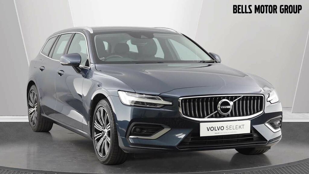 Compare Volvo V60 D4 Inscription KM19BAV Blue
