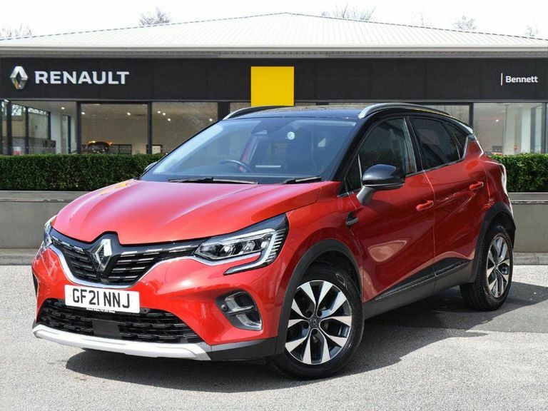 Compare Renault Captur 1.3 Tce 140 S Edition Edc Bose GF21NNJ Red