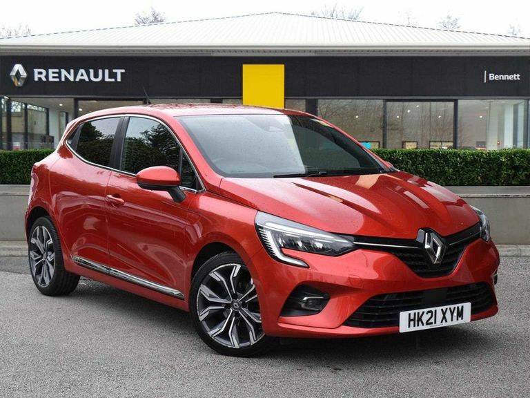 Compare Renault Clio 1.0 Tce 100 S Edition HK21XYM Red
