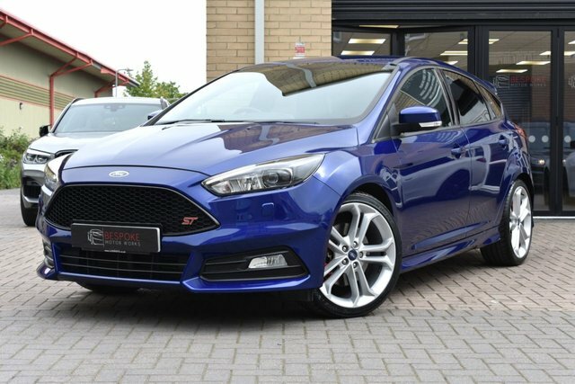 Compare Ford Focus St-3 5dr YH18CCG Blue