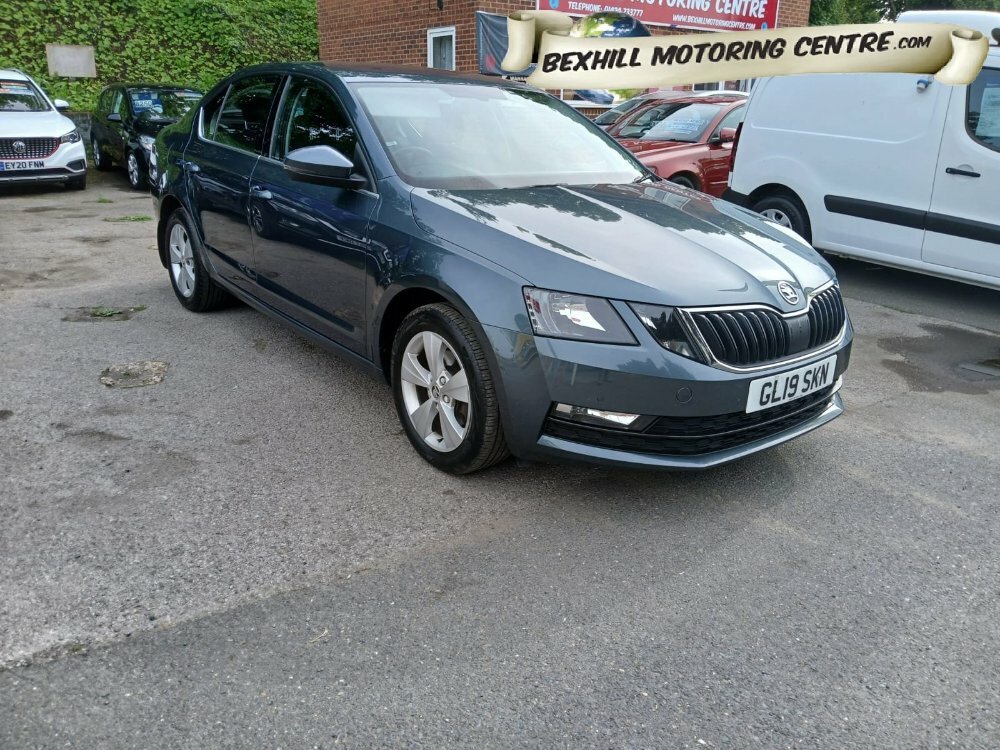 Compare Skoda Octavia 1.0 Tsi Se Technology Dsgtwo Owner From New GL19SKN Grey