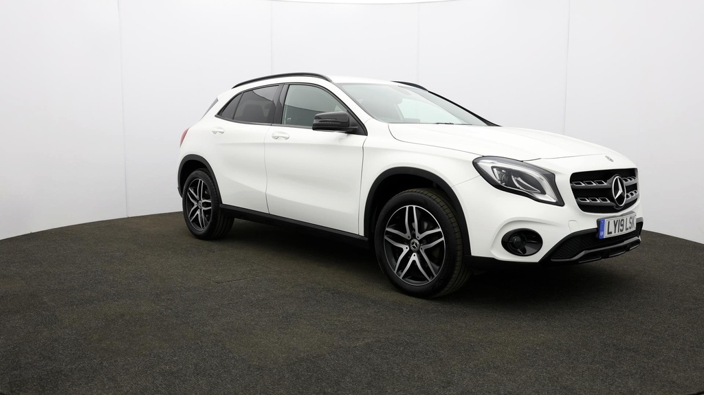 Compare Mercedes-Benz GLA Class Urban Edition LY19LSK White