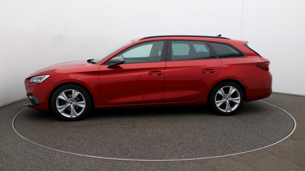 Compare Seat Leon Fr EK70WCE Red