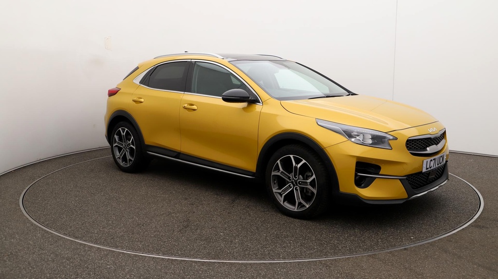 Compare Kia Xceed Xceed 4 Isg LC71UCM Yellow