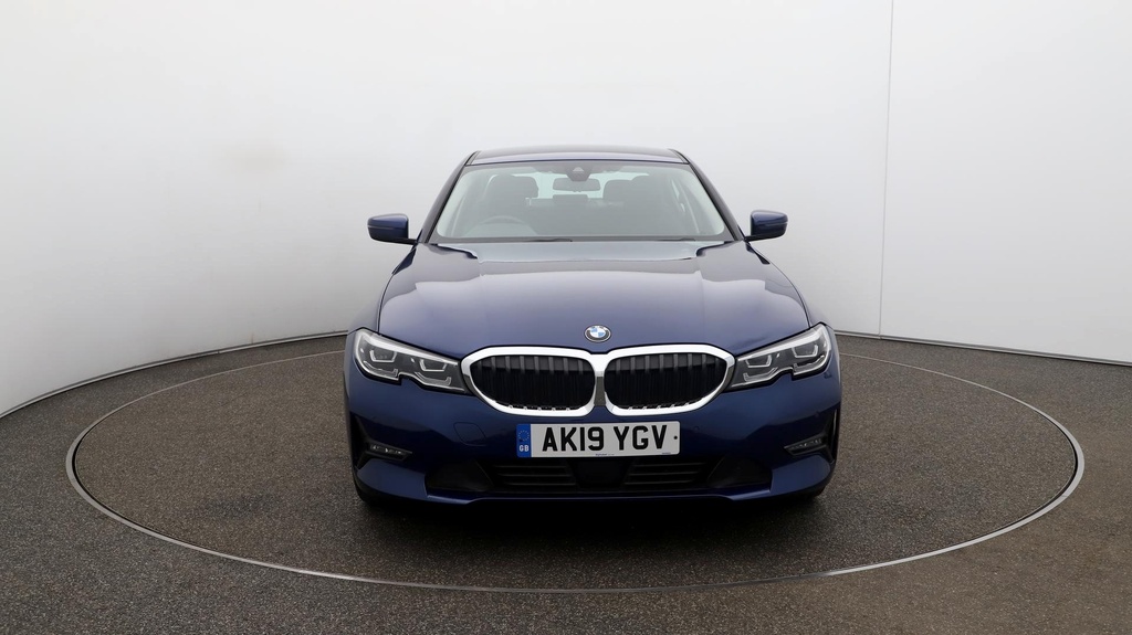 Compare BMW 3 Series Se AK19YGV Blue