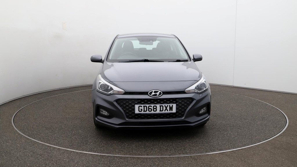 Compare Hyundai I20 Se Launch Edition GD68DXW Grey