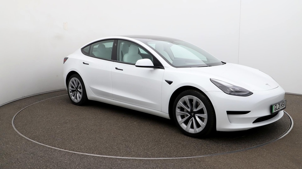 Compare Tesla Model 3 Standard Range Plus GL21HSK White