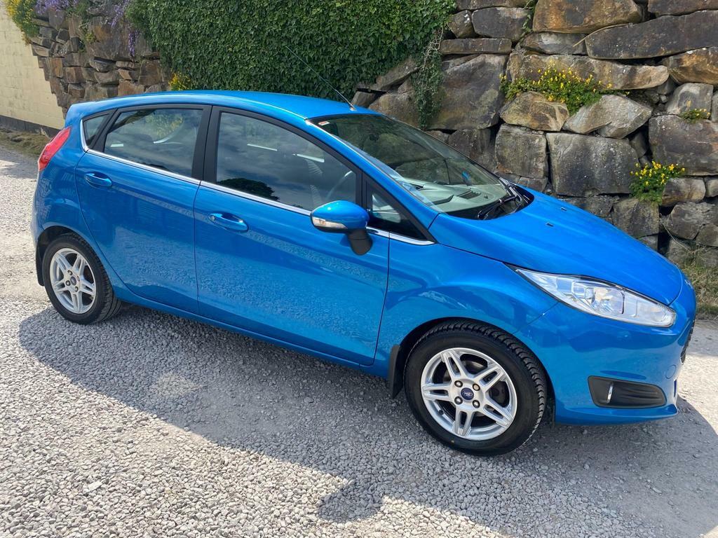 Compare Ford Fiesta 1.0T Ecoboost Zetec Euro 5 Ss YS13OEW Blue