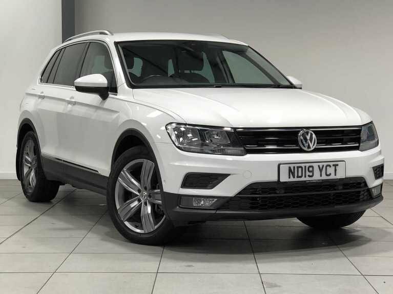 Compare Volkswagen Tiguan 2.0 Tdi 190 4Motion Match ND19YCT 