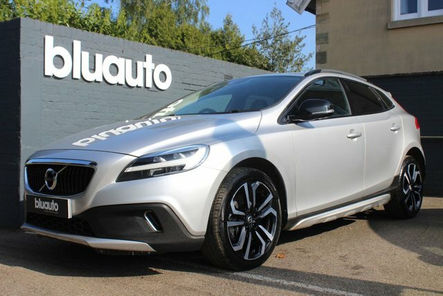Volvo V40 Cross Country 1.5 T3 Cross Country Pro 151 Bhp Silver #1