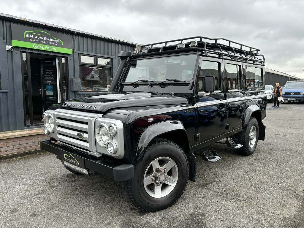 Compare Land Rover Defender Xs Station Wagon Tdci IGZ5341 Black