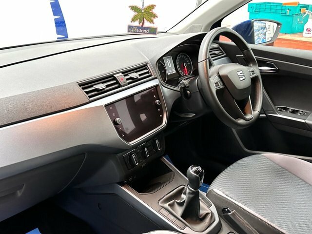 Compare Seat Arona 1.6 Tdi Se Technology 94 Bhp KY69JSZ Blue