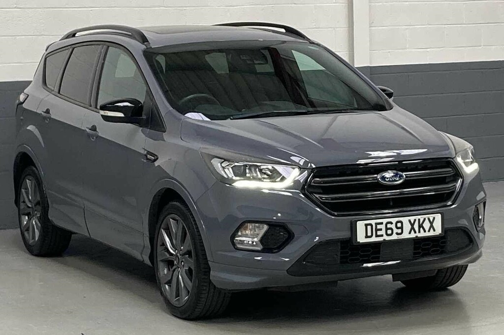 Compare Ford Kuga Kuga St-line Edition DE69XKX Brown