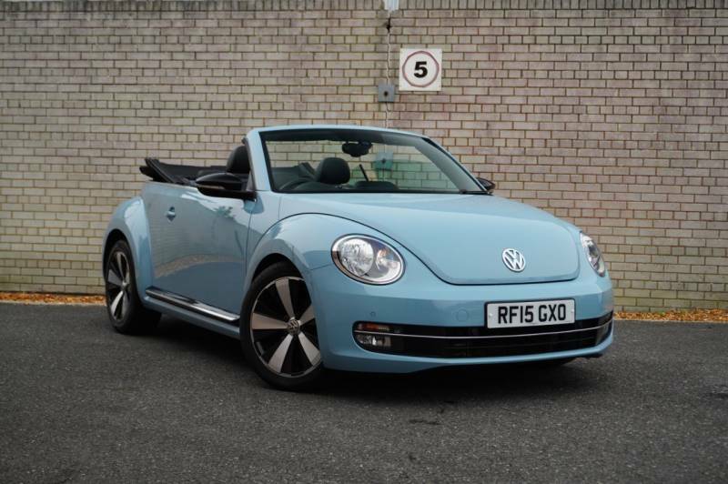 Compare Volkswagen Beetle Convertible RF15GXO Blue