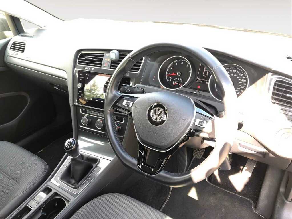 Compare Volkswagen Golf 1.4 Tsi Se Nav Hatchback KP18VWH Grey