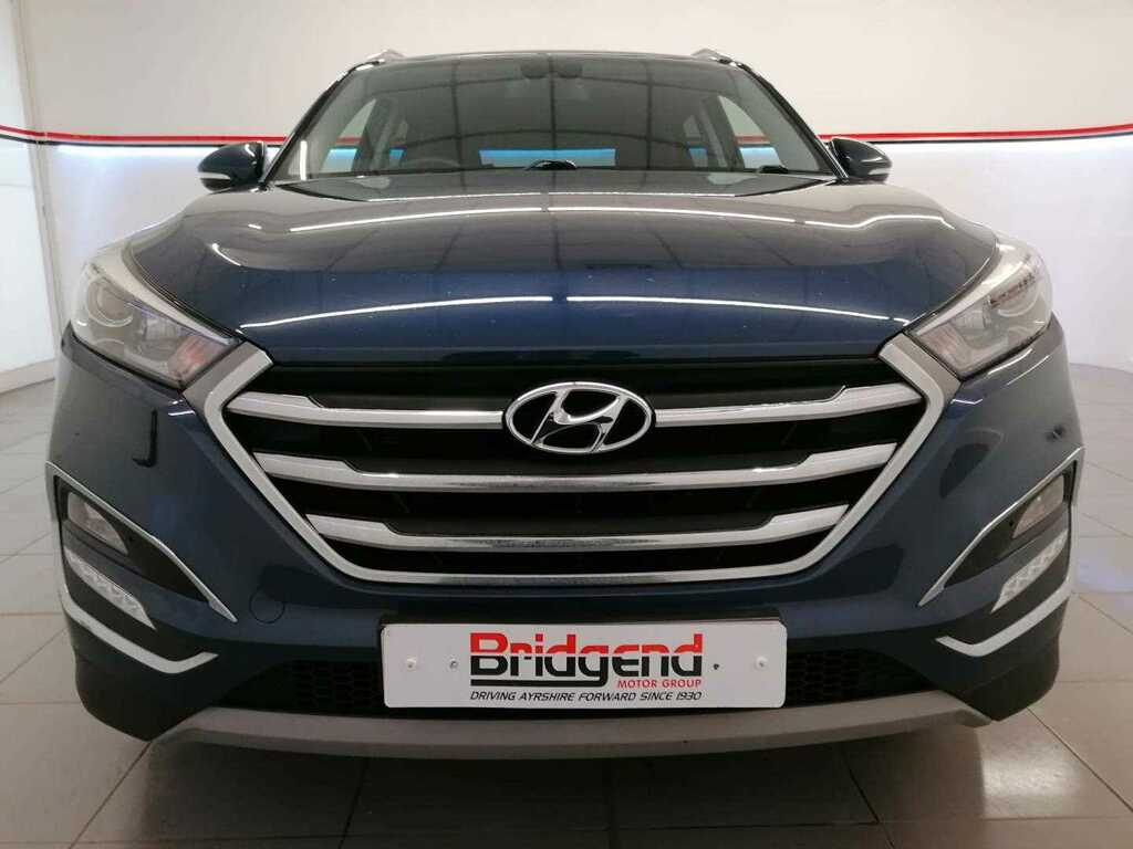 Compare Hyundai Tucson 1.6 Gdi Blue Drive Se Suv KGZ3702 Blue