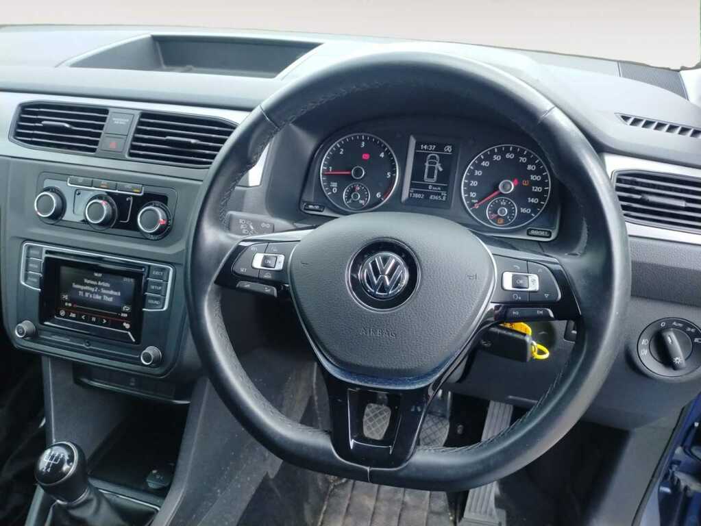 Compare Volkswagen Caddy Maxi Life 2.0 Maxi Life Tdi Bluemotion Tech 5 Seats YY18XFN Blue