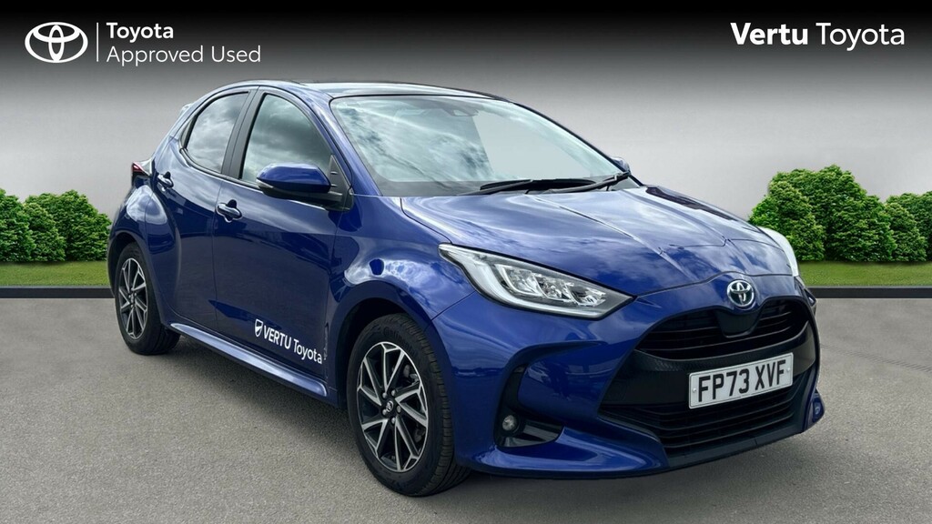 Compare Toyota Yaris Design FP73XVF Blue