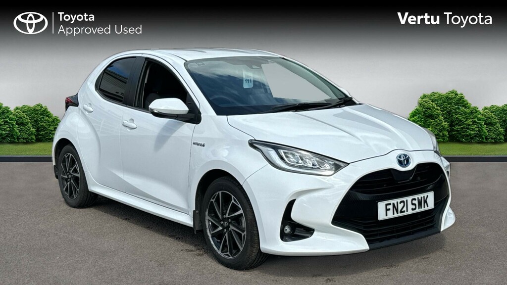 Compare Toyota Yaris Design FN21SWK White