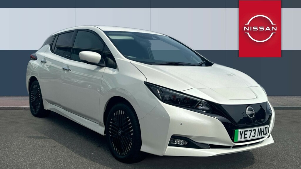 Nissan Leaf Tekna White #1
