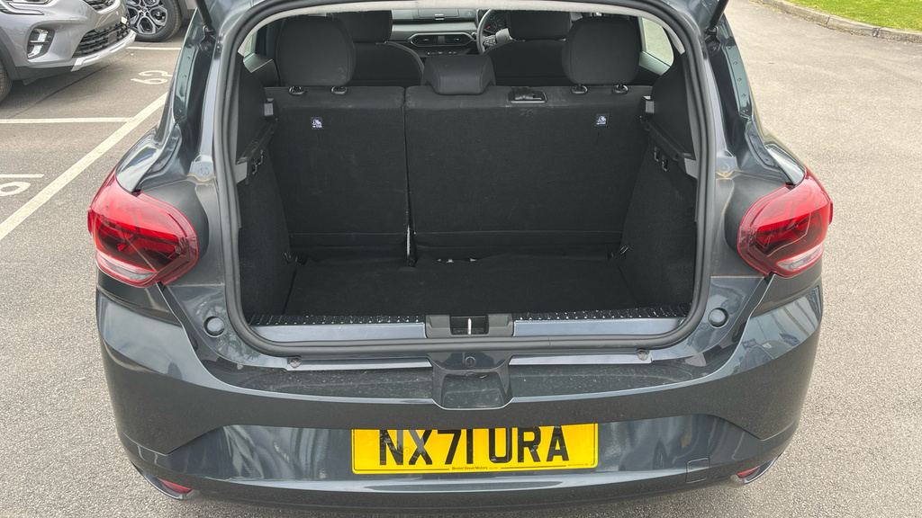 Compare Dacia Sandero Essential NX71URA Grey