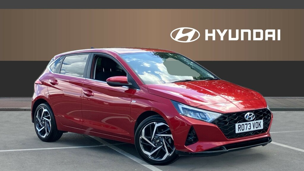Compare Hyundai I20 Premium RO73VOK Red
