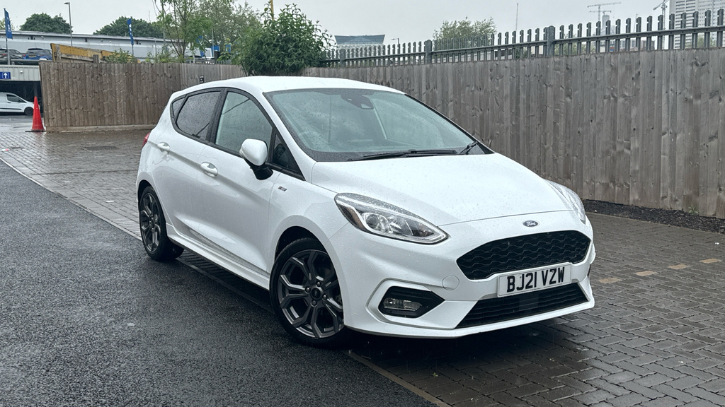 Compare Ford Fiesta St-line Edition BJ21VZW White