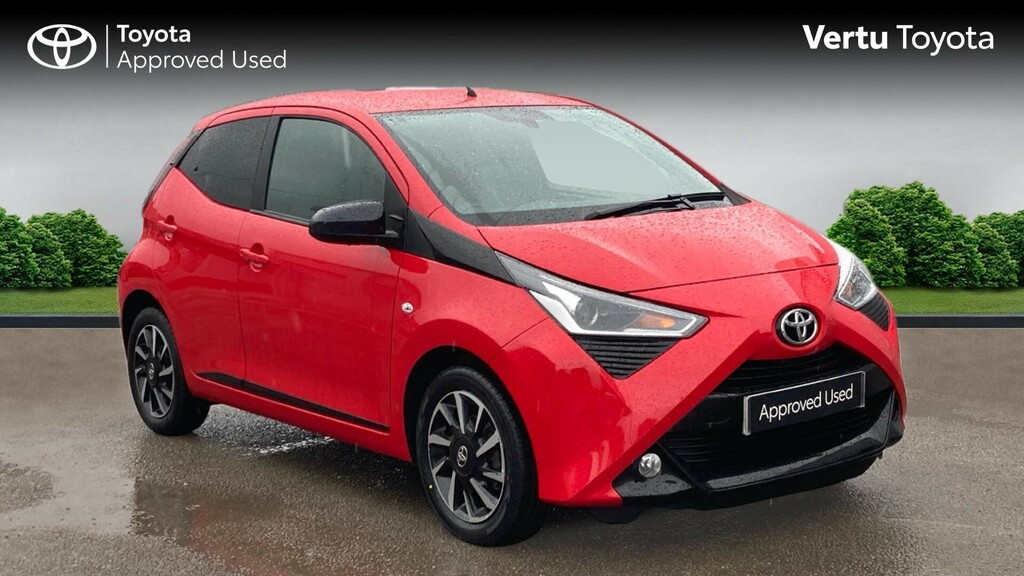 Compare Toyota Aygo X X-trend YS71BVR Red