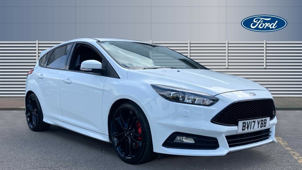 Compare Ford Focus St-3 BV17YBB White