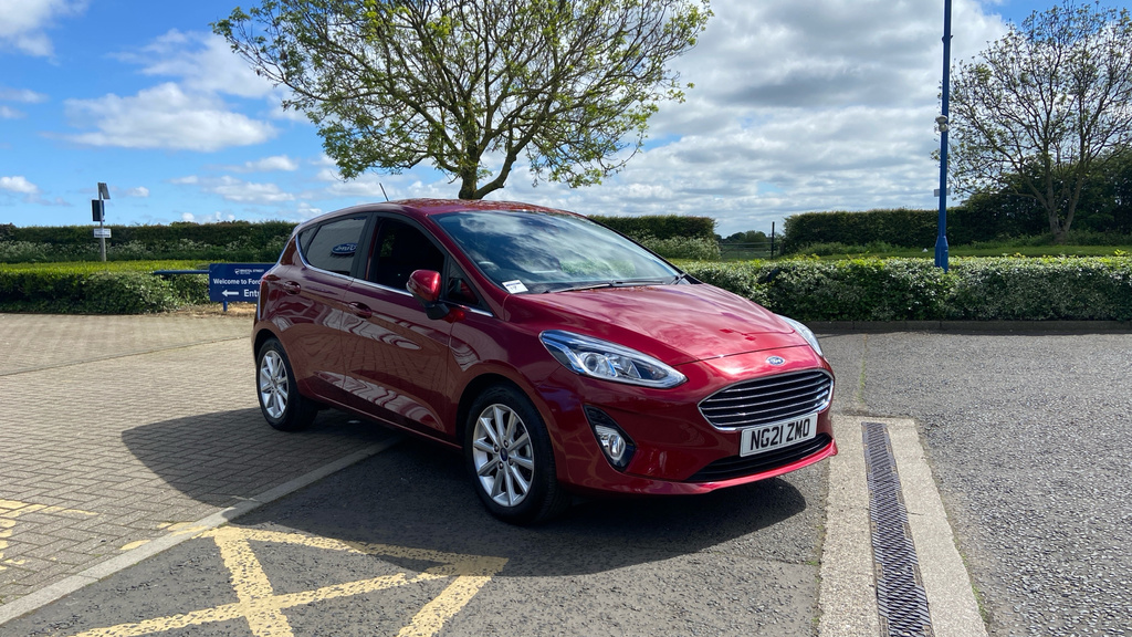 Compare Ford Fiesta Titanium NG21ZMO Red