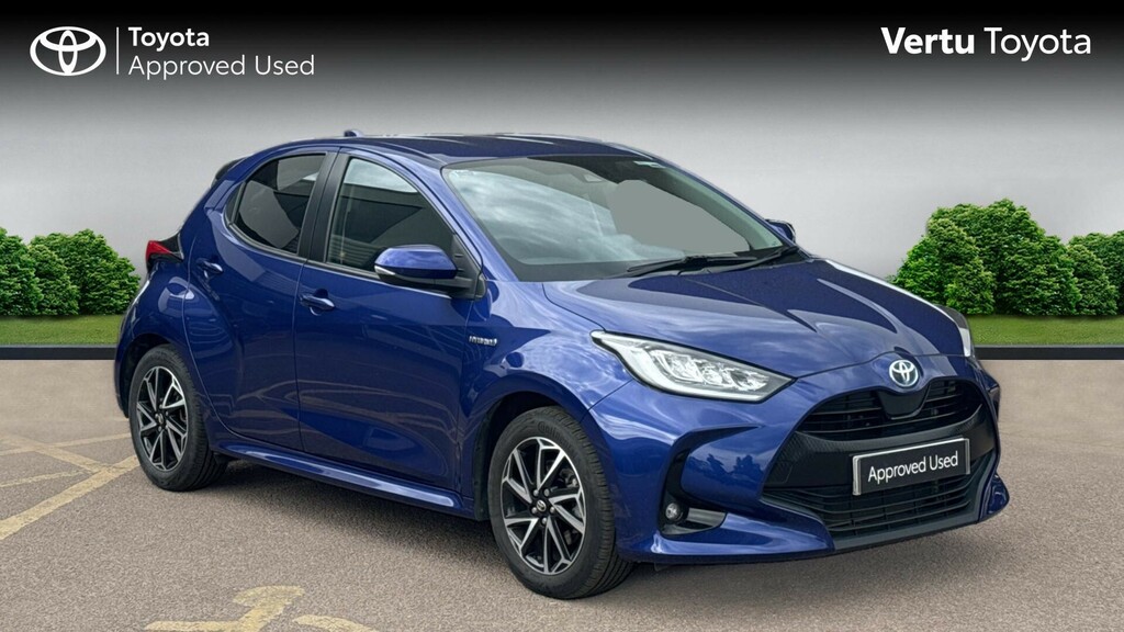 Compare Toyota Yaris Design FN71NLR Blue